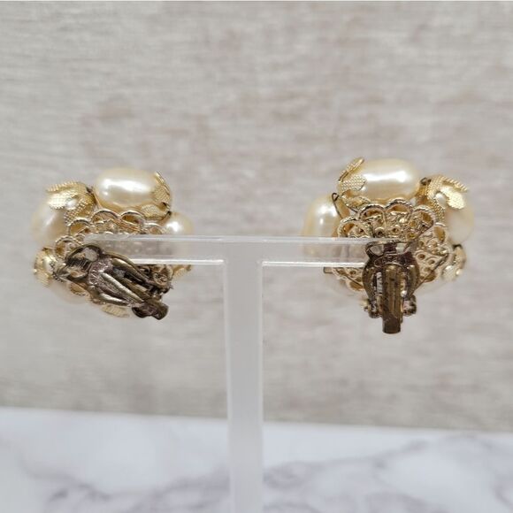 Japan Vintage Mid Century Faux Pearl Clip On Earrings Gold Toned Statement - Picture 4 of 6